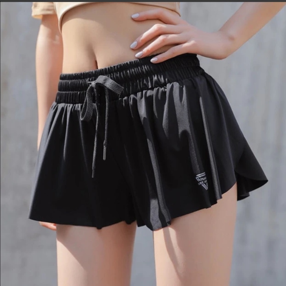 KEIKI KONA Look-Alike Shorts